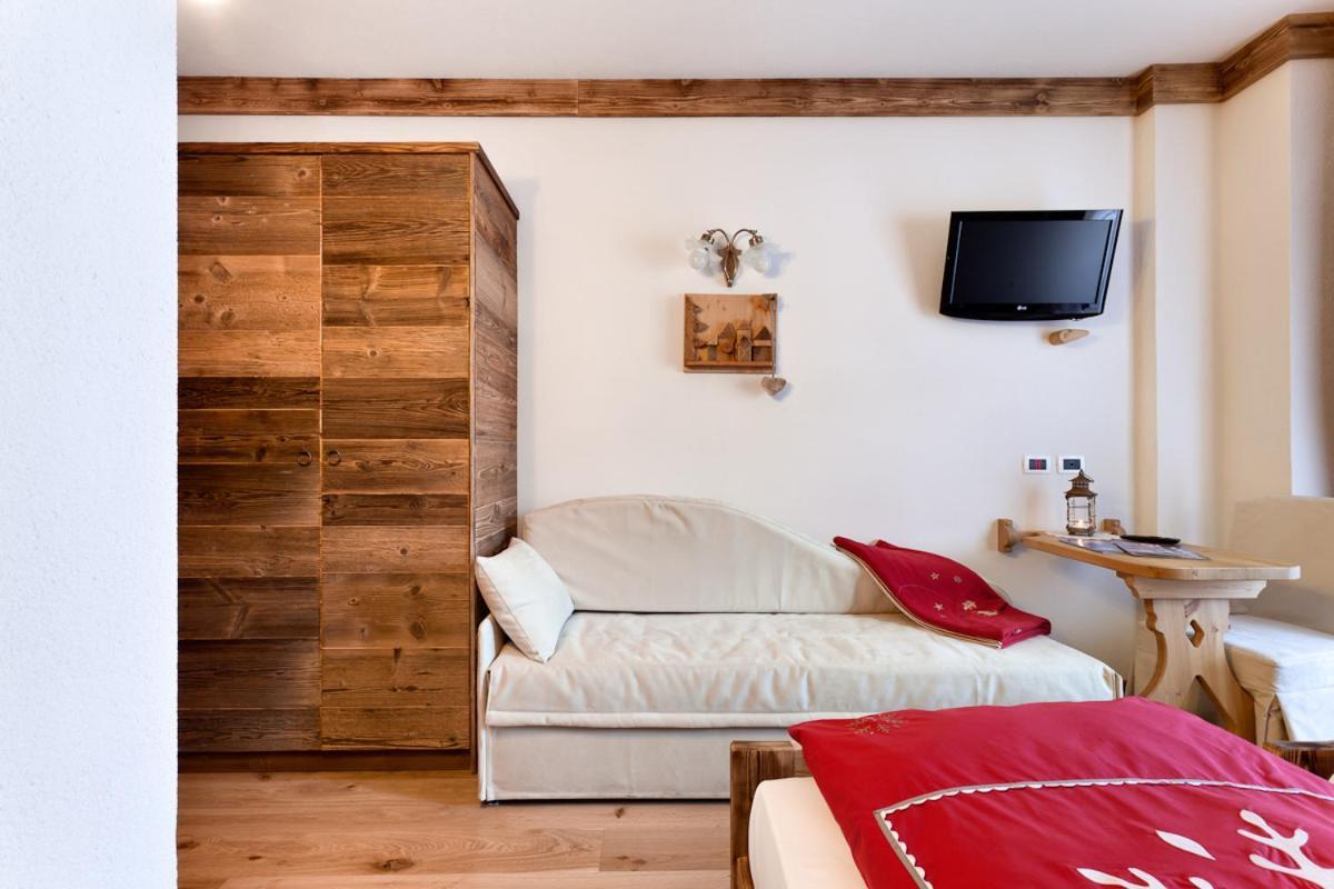 Alpenhotel Panorama Кампитело ди Фаса Екстериор снимка