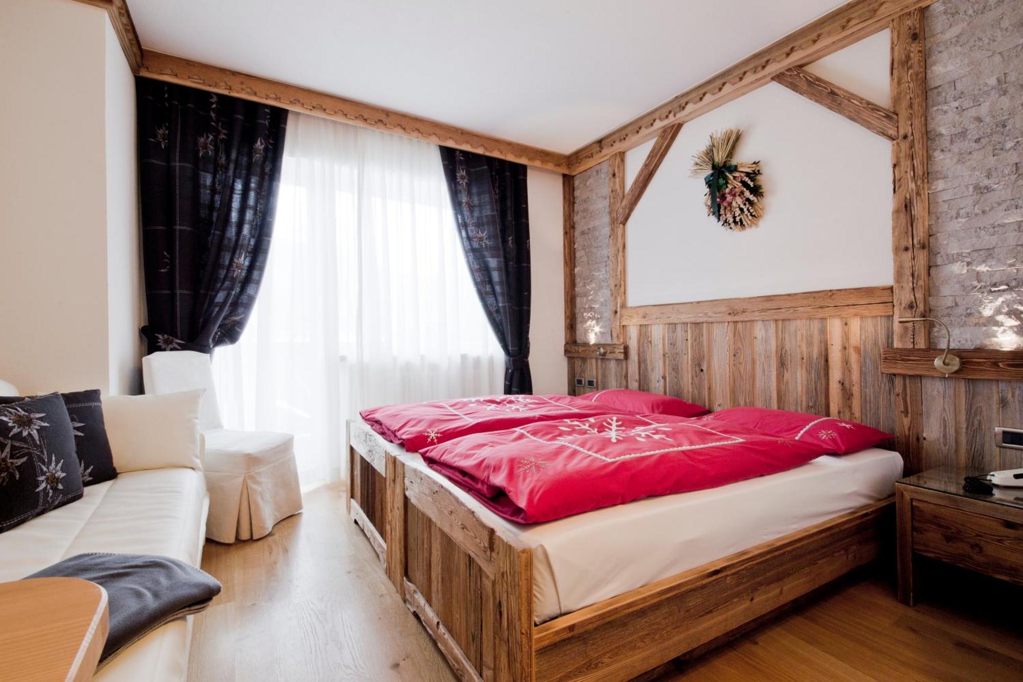 Alpenhotel Panorama Кампитело ди Фаса Екстериор снимка
