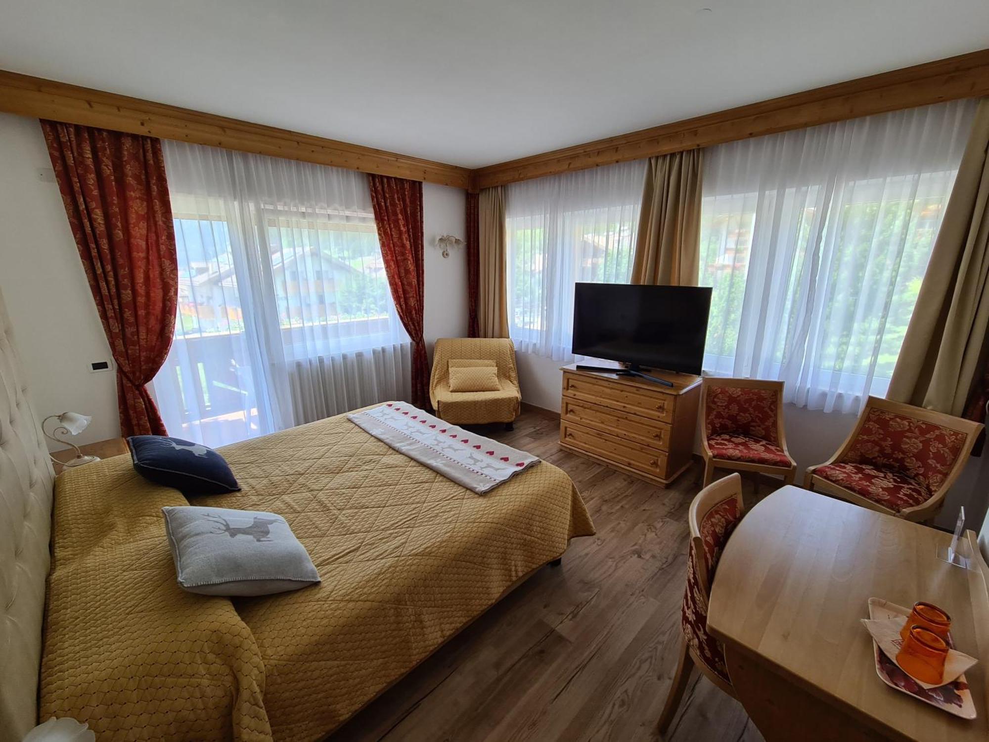 Alpenhotel Panorama Кампитело ди Фаса Екстериор снимка