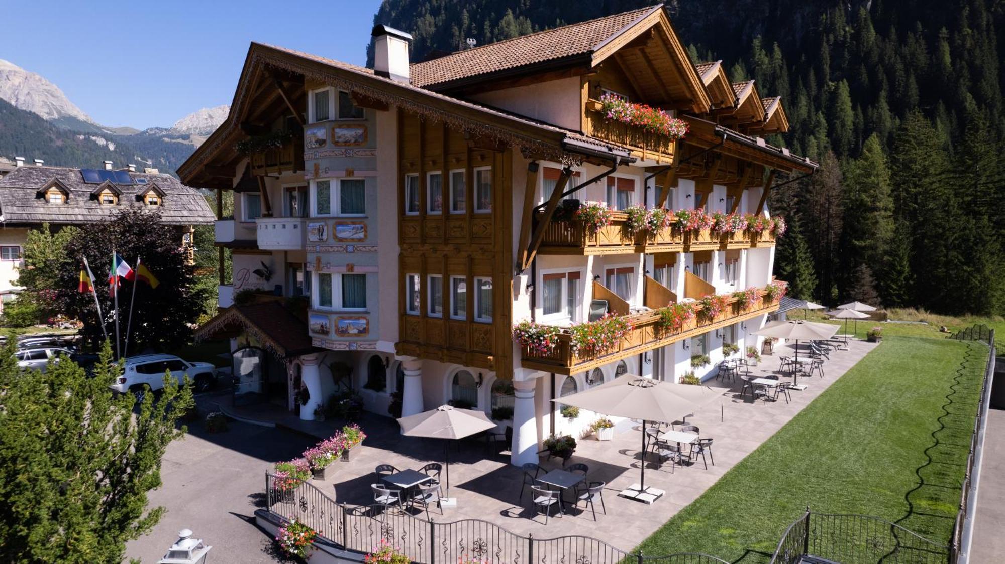 Alpenhotel Panorama Кампитело ди Фаса Екстериор снимка