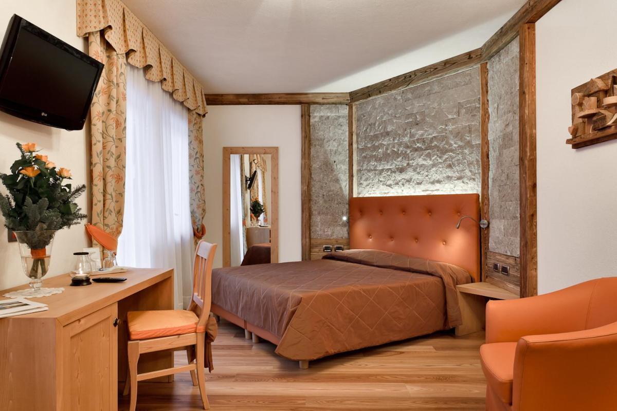Alpenhotel Panorama Кампитело ди Фаса Екстериор снимка